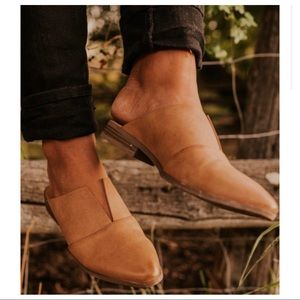 Brand New Never Worn Roolee Winslow Cutout Mules